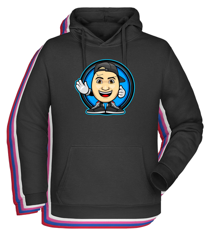 Schwarzer Kapuzensweater mit großem bunten Emote-Design von ClashGames auf der Vorderseite, Cartoonfigur mit Cap, Sneakers und weißen Handschuhen.